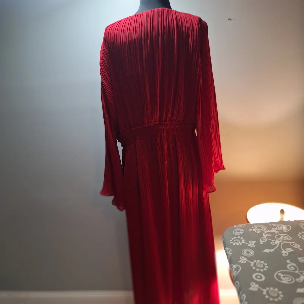 Zara Elegant Scarlet Long Sleeve Dress - Picture 3 of 4